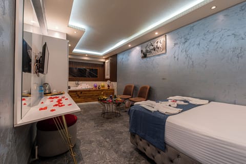 Design Room | Free WiFi