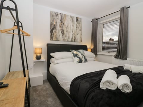 3 bedrooms, WiFi (free), individually decorated, individually furnished