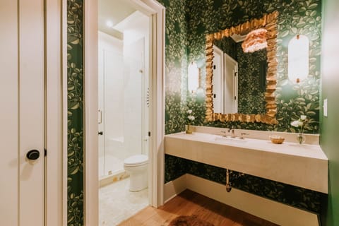 Deluxe Room (Sassafras) | Bathroom