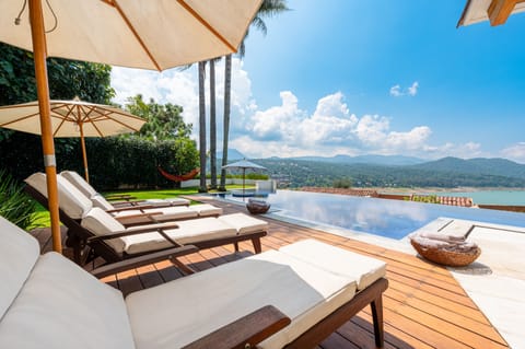 Superior House | Terrace/patio