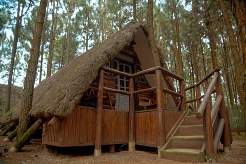 Deluxe Triple Room, Multiple Beds, Non Smoking, Garden View