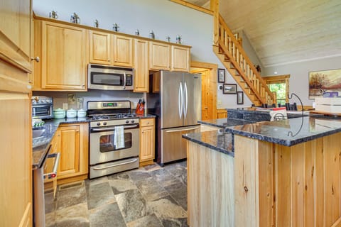 House (4 Bedrooms) | Interior