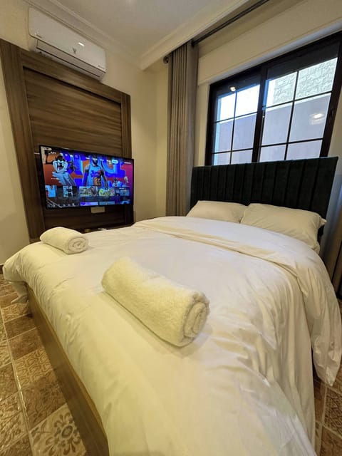 Apartment, 1 Bedroom, Accessible, Smoking | Room amenity