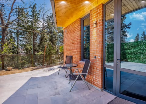 Apartment | Terrace/patio