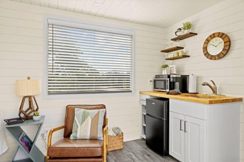 House | 1 bedroom, iron/ironing board, Internet