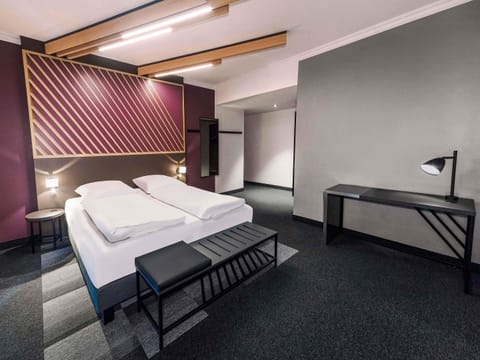 Premium Double Room | Soundproofing, WiFi (free)