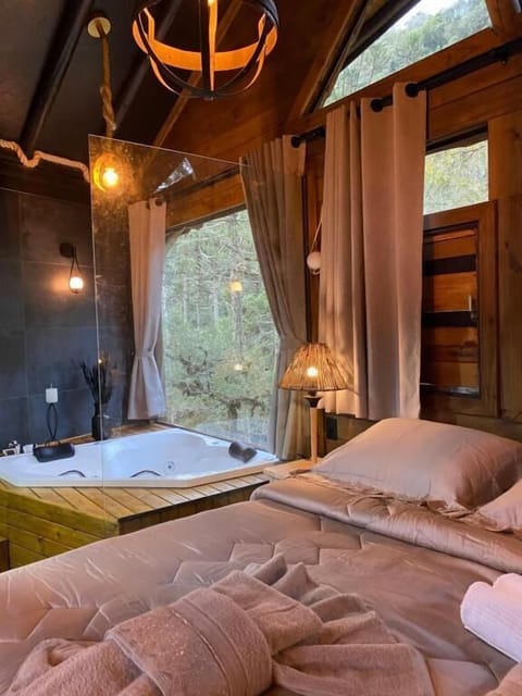 Deluxe Bungalow, 1 Bedroom | Minibar, desk, free WiFi, bed sheets