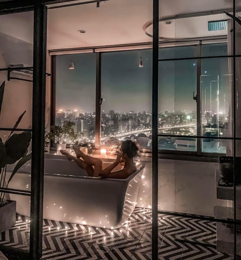 101 View Bathtub Studio J1 | Terrace/patio