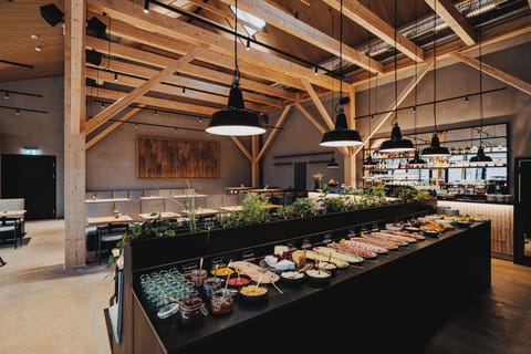Daily buffet breakfast for a fee