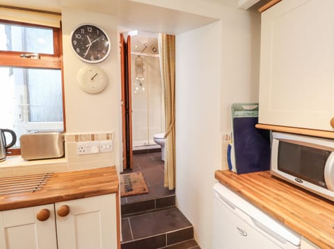 Fridge, dishwasher, electric kettle, toaster