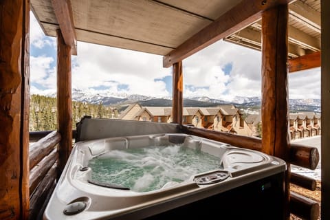 Condo, 3 Bedrooms | Outdoor spa tub
