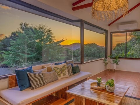 House | 5 bedrooms, Internet
