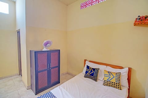 Standard Double Room | Laptop workspace, free WiFi, bed sheets