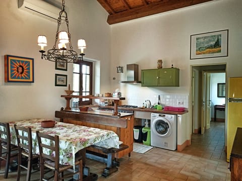 Comfort Cottage | 2 bedrooms, down comforters, in-room safe, individually furnished