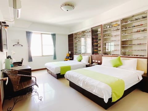 Quadruple Room | Premium bedding, blackout drapes, free WiFi, bed sheets