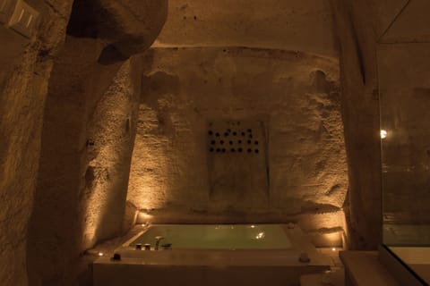 Superior Room | Blackout drapes, free WiFi