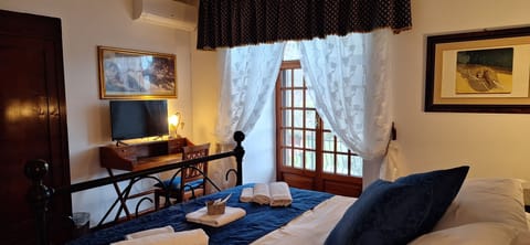 Double or Twin Room | Desk, laptop workspace, free WiFi, bed sheets