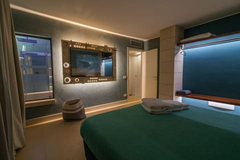 Exclusive Apartment | Frette Italian sheets, premium bedding, down comforters, minibar