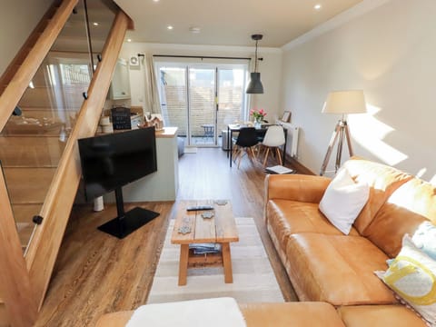 Cottage | Living area