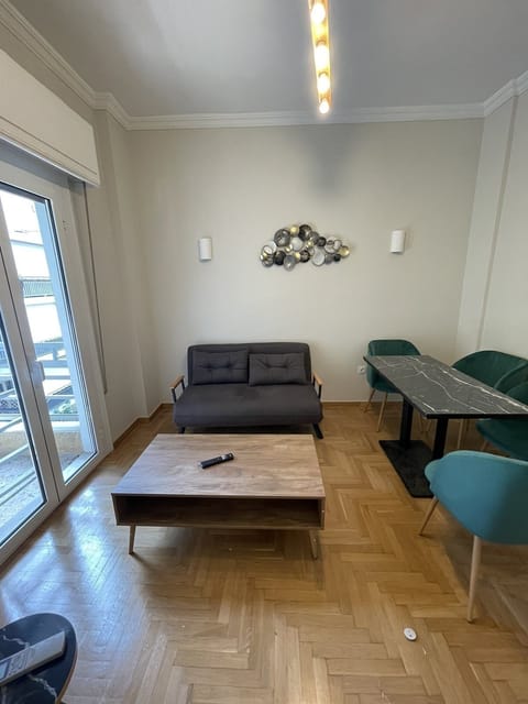 City Apartment | Living area