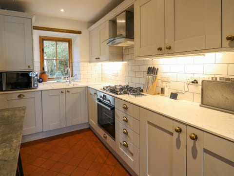 Fridge, dishwasher, electric kettle, toaster