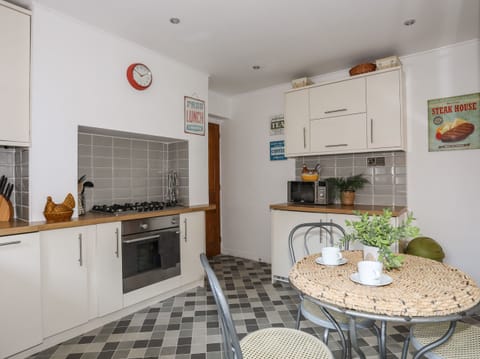 Fridge, dishwasher, electric kettle, toaster