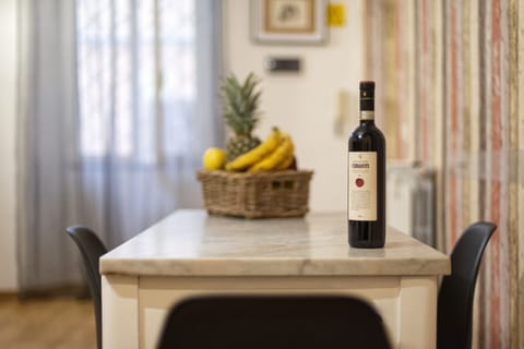 Apartment | Living area | 43-inch flat-screen TV with digital channels, Netflix