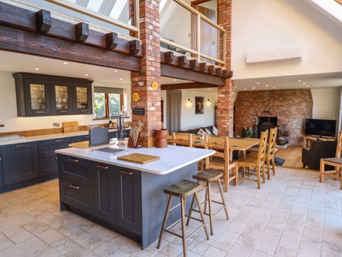 Cottage | Interior
