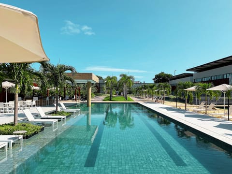 Deluxe Apartment | Pool | Outdoor pool