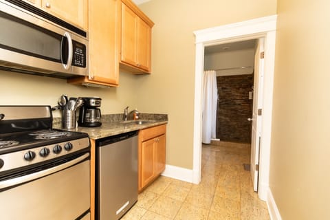 Superior Suite | Premium bedding, pillowtop beds, individually furnished, desk