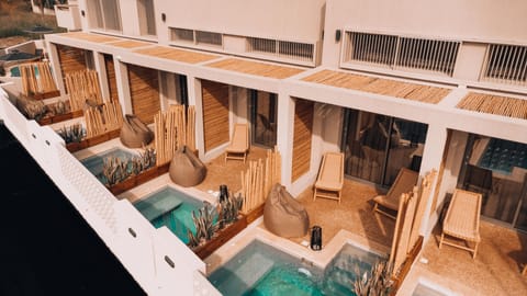 Private pool