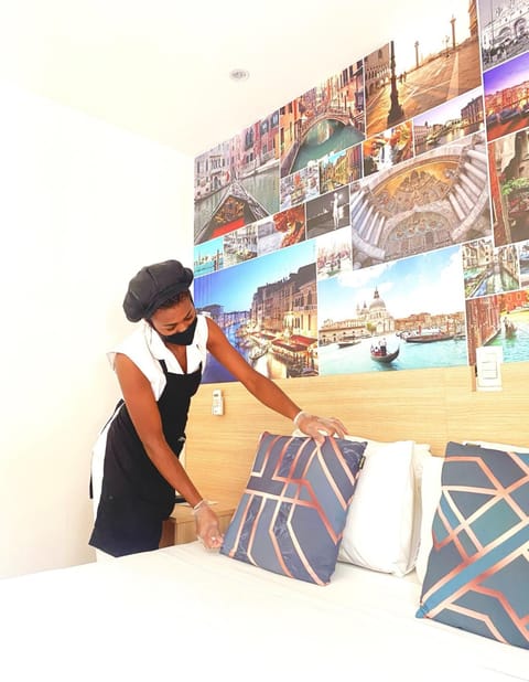 In-room safe, free WiFi, bed sheets