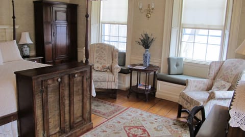 Clark Room (1st Floor) | Individually decorated, individually furnished, iron/ironing board
