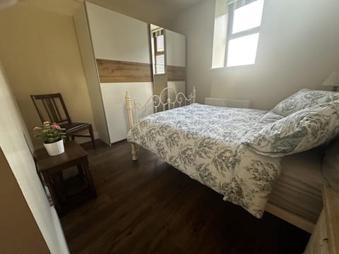 House | 1 bedroom, free WiFi, bed sheets