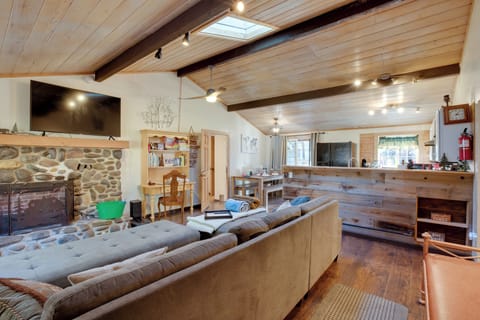 House (3 Bedrooms) | Front of property