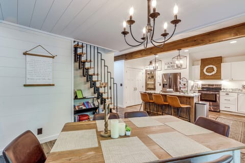 Cottage (2 Bedrooms) | Interior