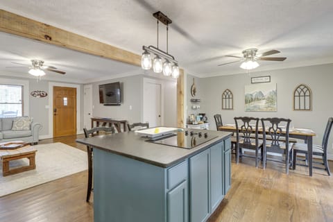 House (2 Bedrooms) | Interior