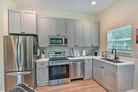 House (1 Bedroom) | Interior