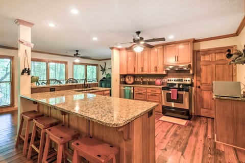 House (2 Bedrooms) | Interior