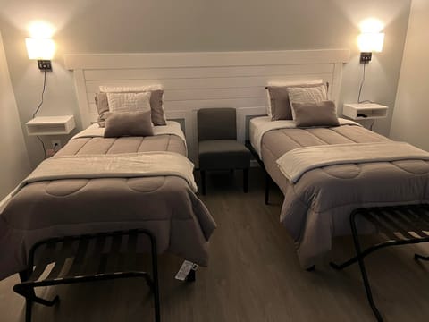 Room, 2 Twin Beds | Free WiFi, bed sheets