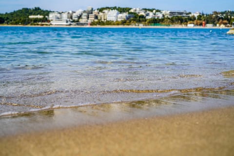 Beach nearby, 3 beach bars
