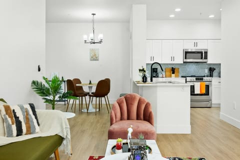 Apartment | Living area | 43-inch Smart TV with digital channels, Netflix, Hulu