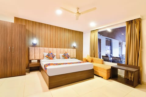 Deluxe Room | Egyptian cotton sheets, premium bedding, in-room safe, free WiFi
