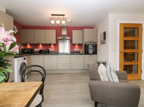 Fridge, electric kettle, toaster, cookware/dishes/utensils