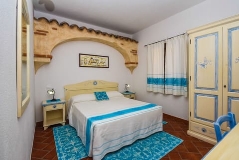 1 bedroom, premium bedding, minibar, in-room safe