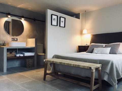Standard Room | Free WiFi, bed sheets