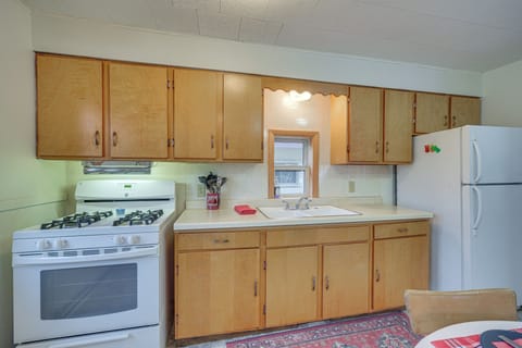 House (2 Bedrooms) | Interior