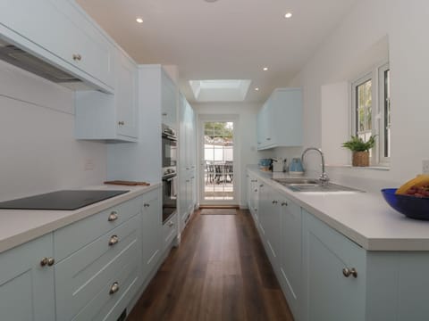 Fridge, dishwasher, electric kettle, toaster