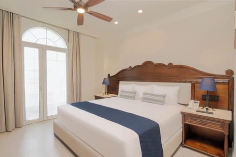 Master Suite | Free WiFi, bed sheets