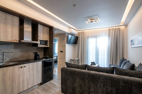 Pillowtop beds, in-room safe, blackout drapes, soundproofing